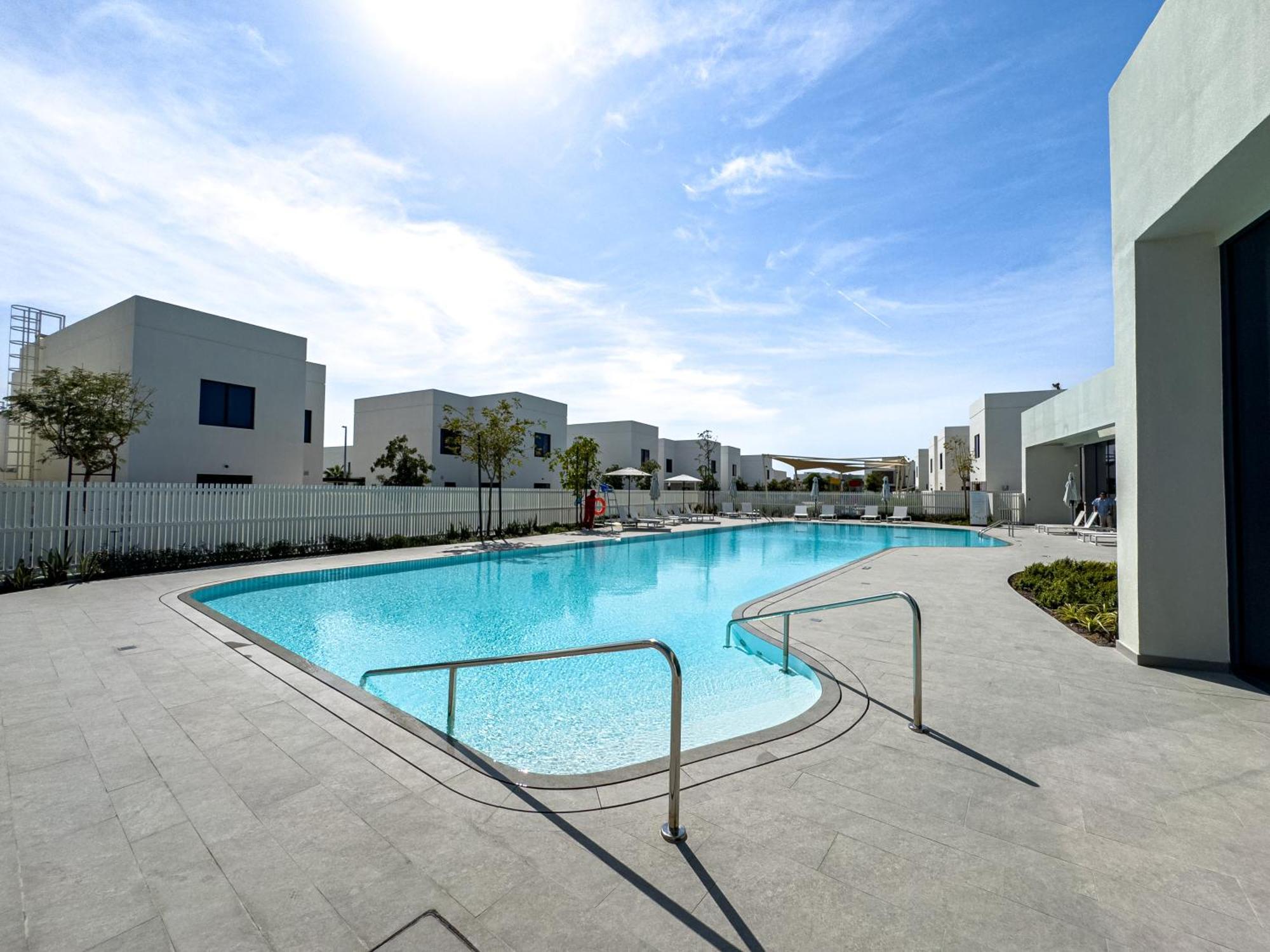 Elegant Family With Bbq In The Heart Of Yas Near Yas Circuit - Formula 1 - Ferrari World - Sea World - Warner Brothers Villa
