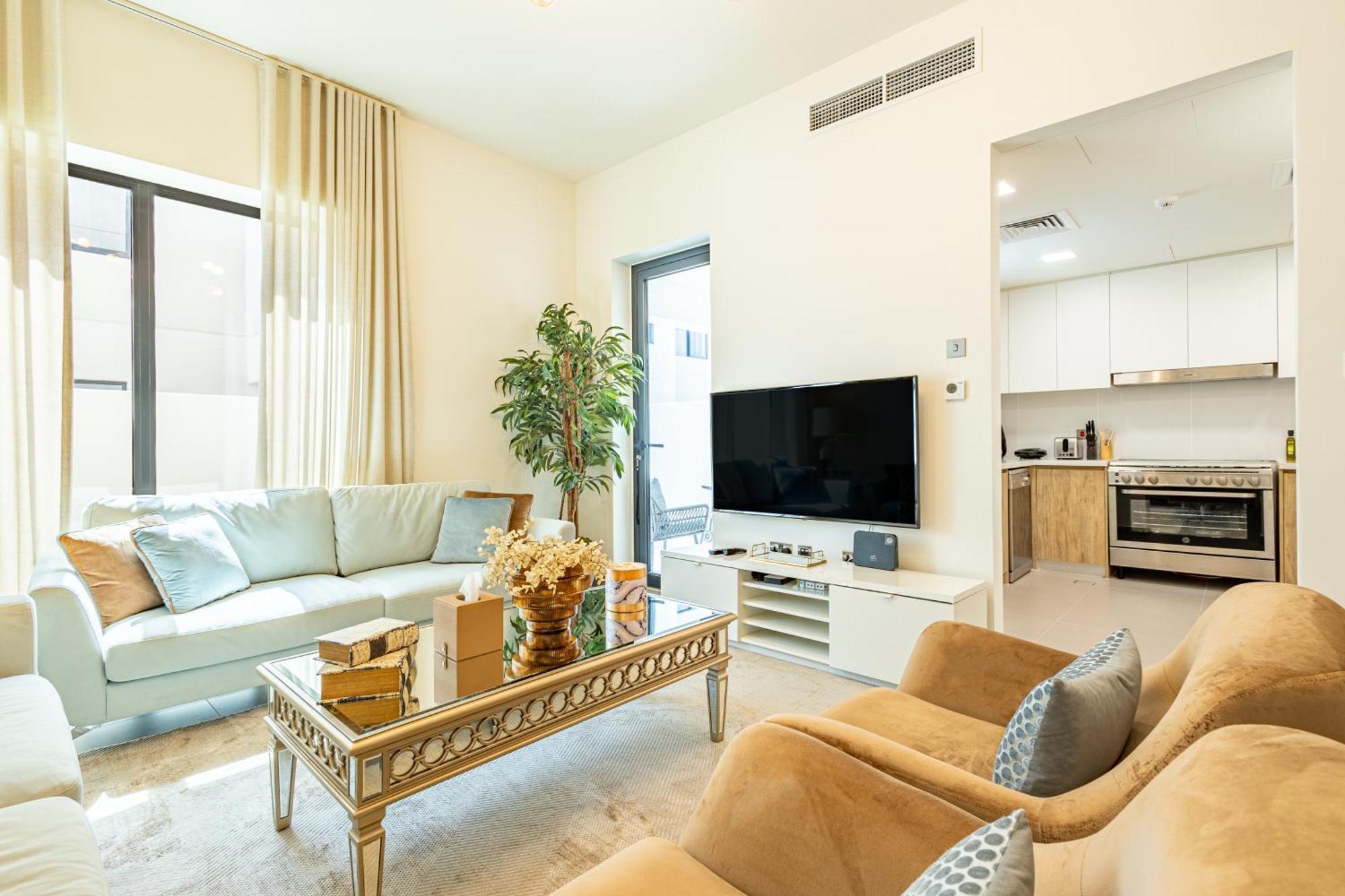 Elegant Family With Bbq In The Heart Of Yas Near Yas Circuit - Formula 1 - Ferrari World - Sea World - Warner Brothers * Abu Dhabi