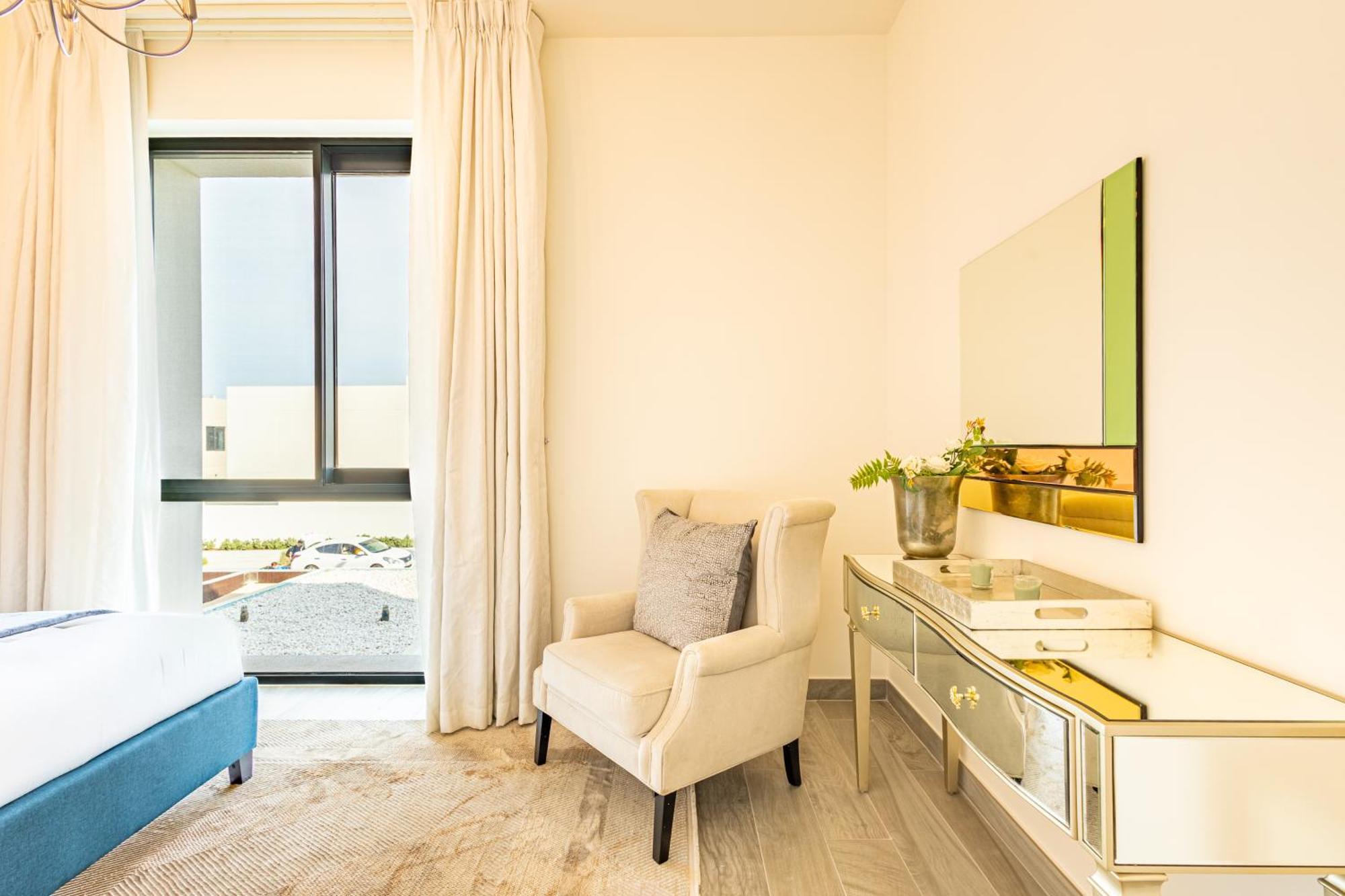 Elegant Family With Bbq In The Heart Of Yas Near Yas Circuit - Formula 1 - Ferrari World - Sea World - Warner Brothers Villa